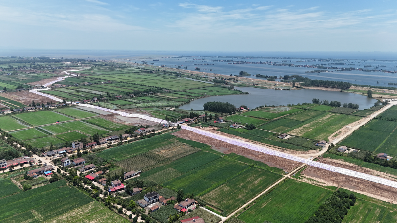 2024年7月，公司搶建團(tuán)洲垸險(xiǎn)情第三道防線
